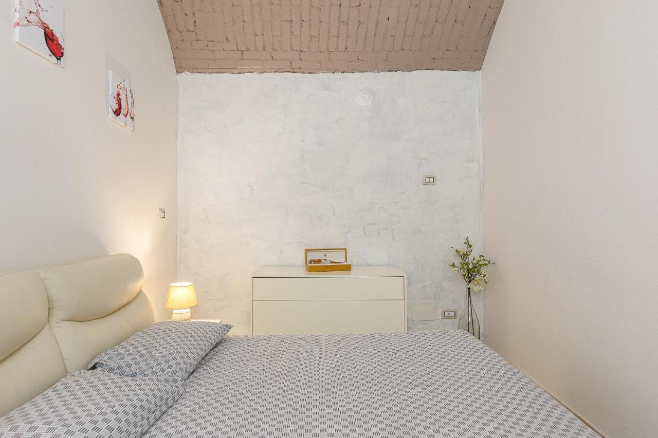 La Cantinetta Di Milano - The Wine Cave In Milan, Huge 110Sqm Apartment Next To Central Station Kültér fotó