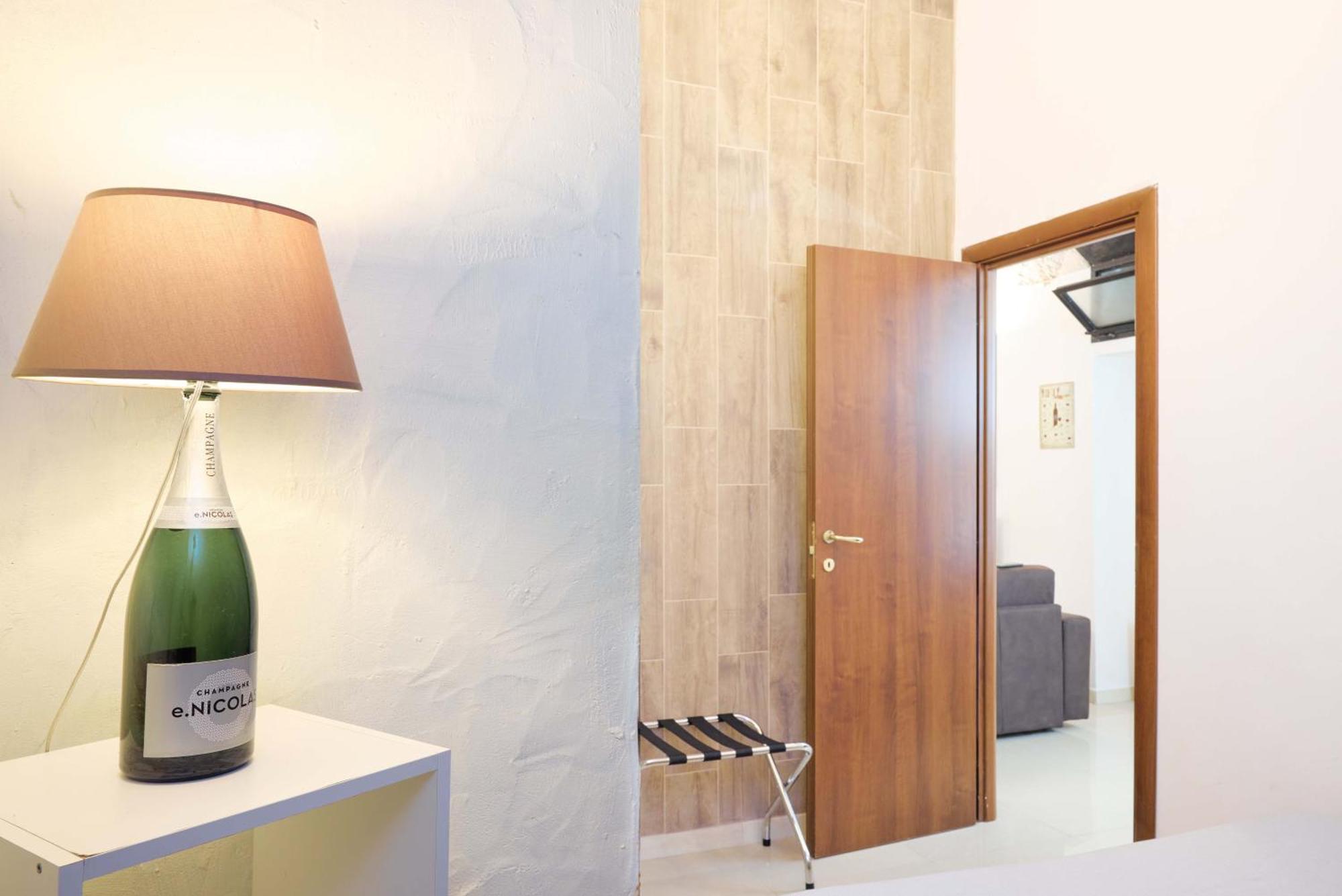 La Cantinetta Di Milano - The Wine Cave In Milan, Huge 110Sqm Apartment Next To Central Station Kültér fotó