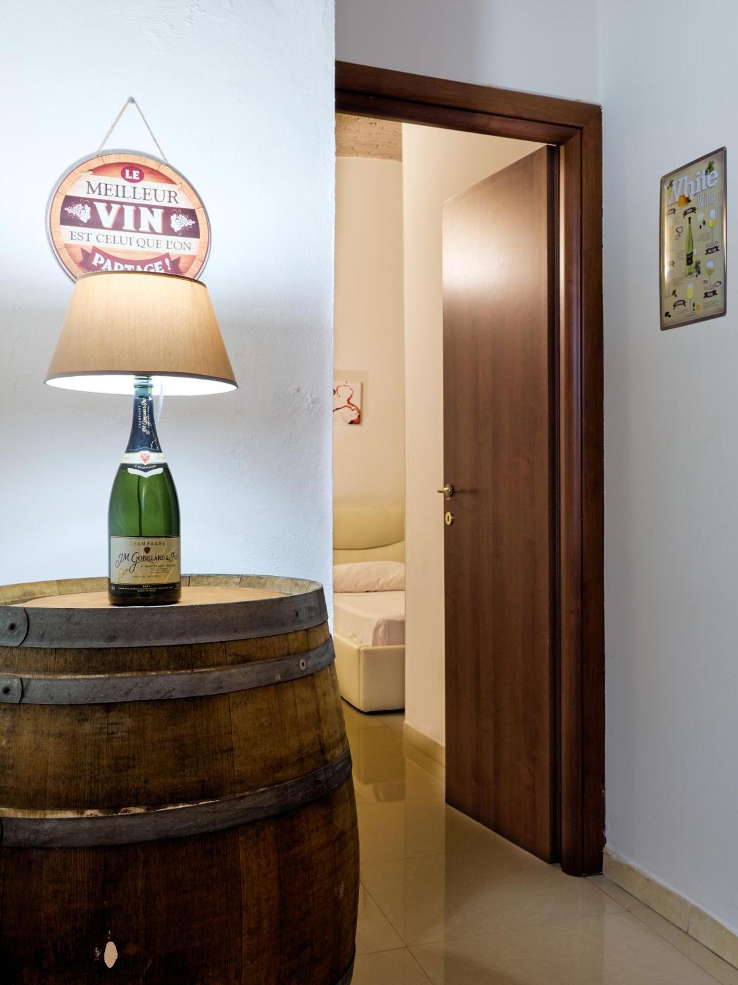 La Cantinetta Di Milano - The Wine Cave In Milan, Huge 110Sqm Apartment Next To Central Station Kültér fotó