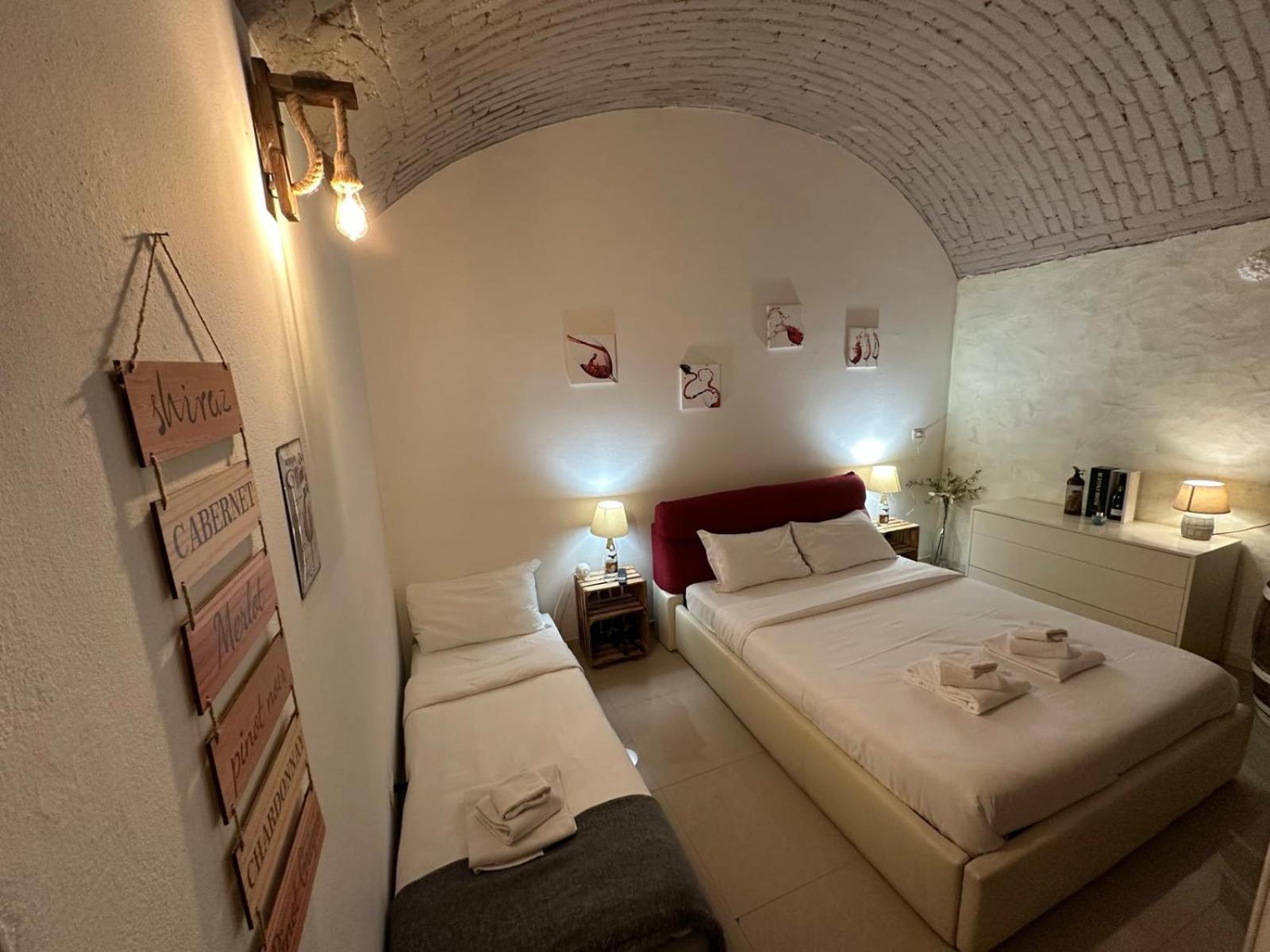 La Cantinetta Di Milano - The Wine Cave In Milan, Huge 110Sqm Apartment Next To Central Station Kültér fotó