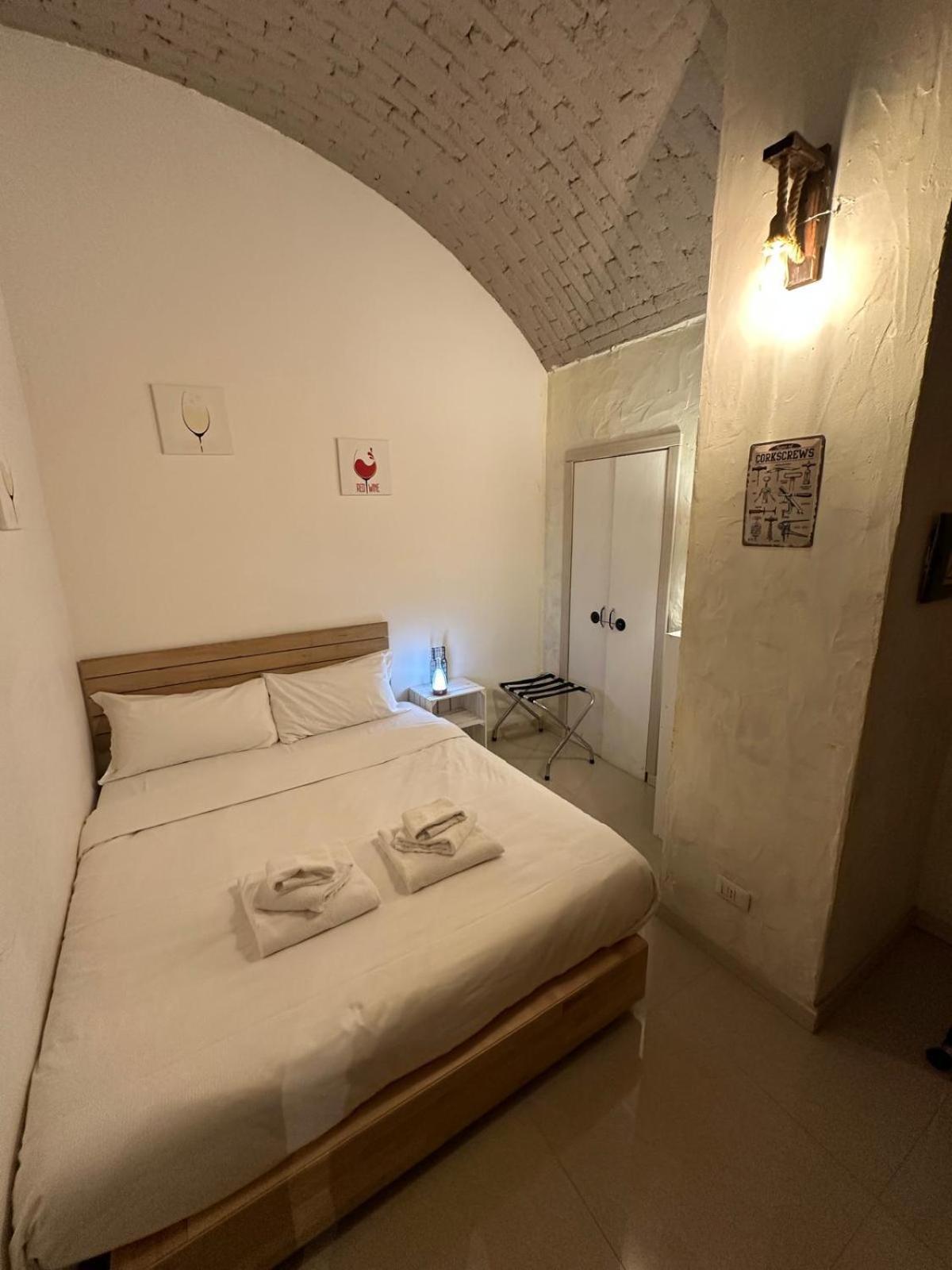 La Cantinetta Di Milano - The Wine Cave In Milan, Huge 110Sqm Apartment Next To Central Station Kültér fotó